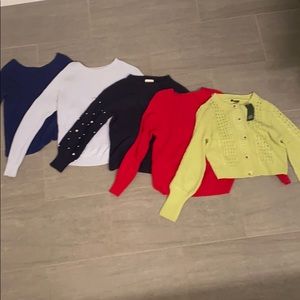 5 SWEATER BUNDLE